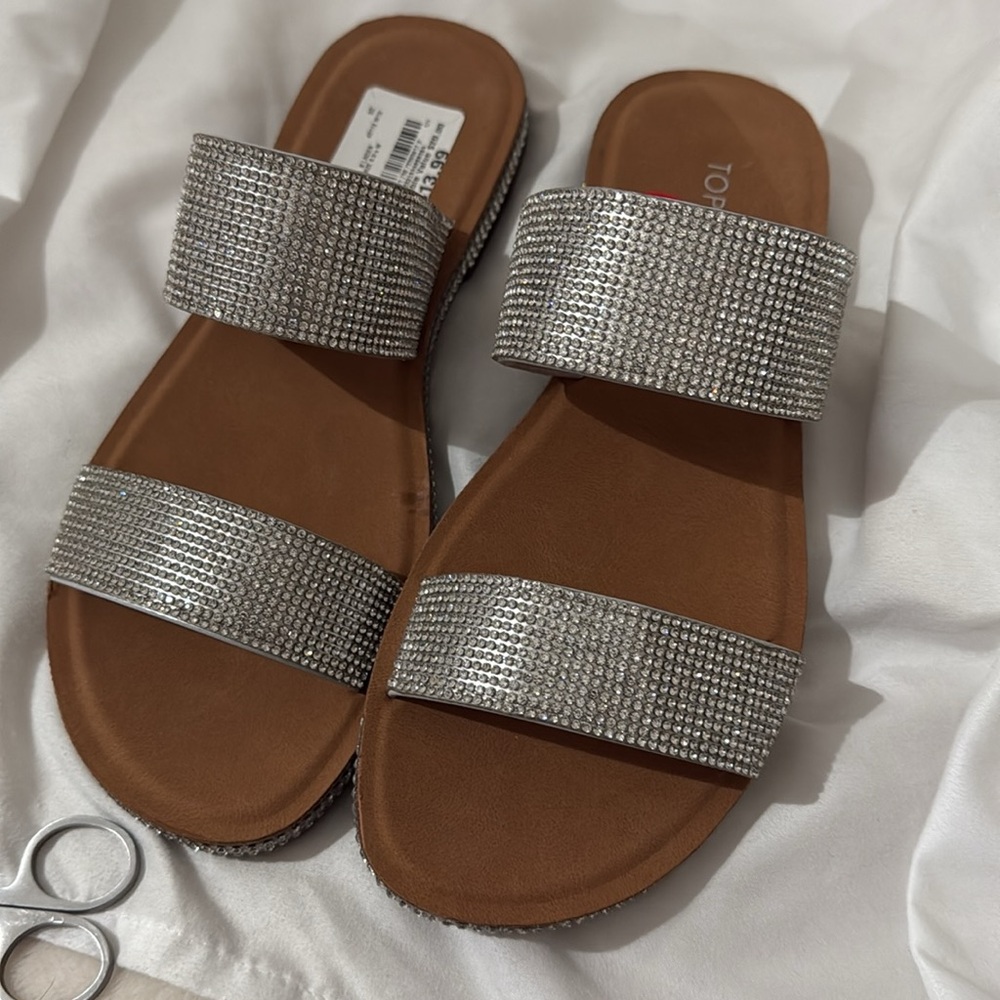 FINAL PRICE Ladies Glittering Silver Slide Sandals. 6.5. NEW - Picture 2 of 8